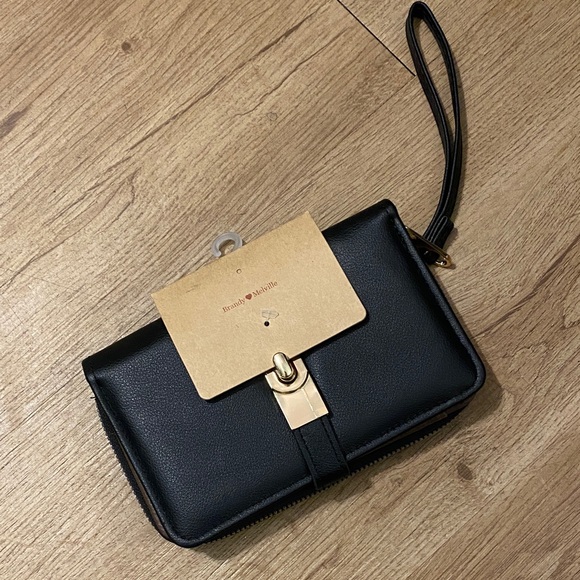 Brandy Melville Handbags - Brandy Melville Black Wristlet with Gold Clasp